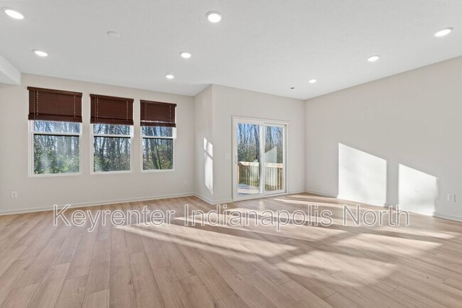 Building Photo - 9738 Behner Dr