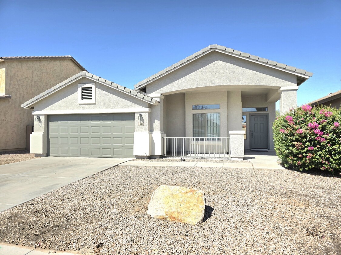 Front View - 41348 W Colby Dr