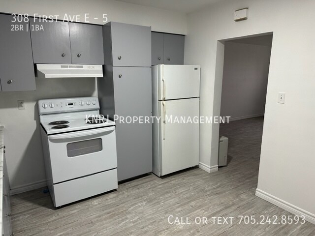 Photo du bâtiment - Two Bedroom Basement Apartment