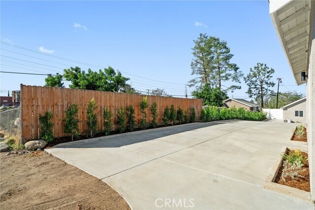 Building Photo - 1318 Malachite Ave