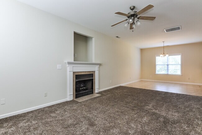 Building Photo - 3500 Enduring Freedom Dr