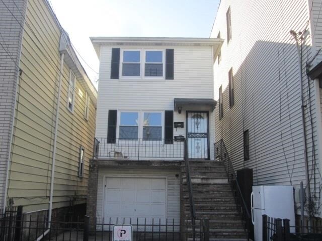 Primary Photo - 61 Greenville Ave