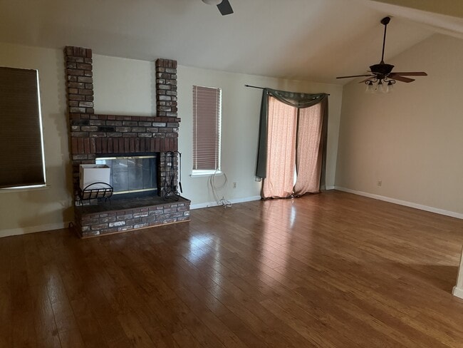 Building Photo - 7337 Little Acorn Way