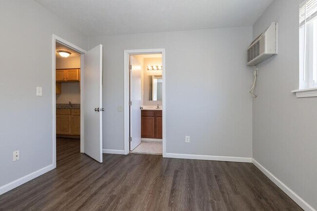 Building Photo - 4806 Saddlebrook Ln