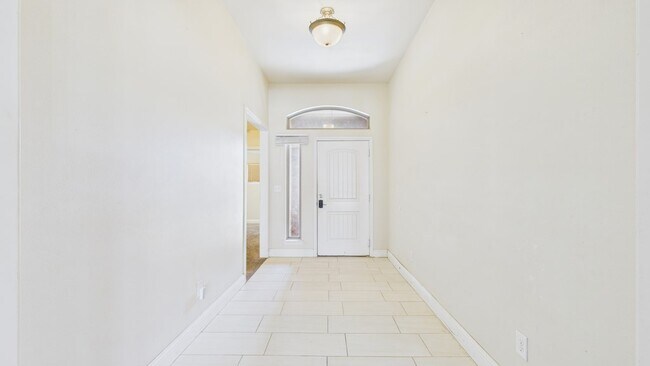 Building Photo - 9904 Aloe Ct