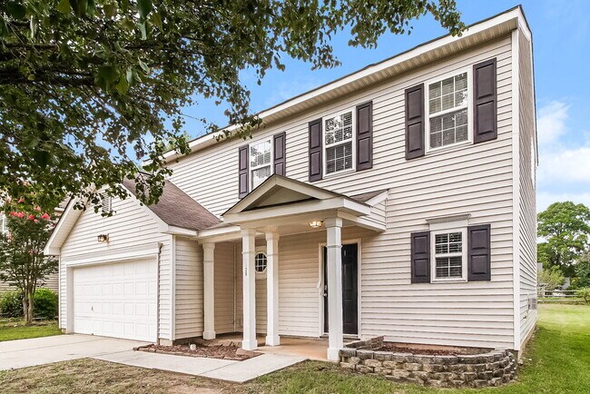 Foto del edificio - 10126 Green Hedge Ave