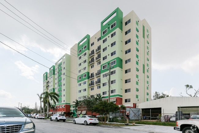 Emerald Terrace Apartments Miami Fl Building Photo Emerald Terrace