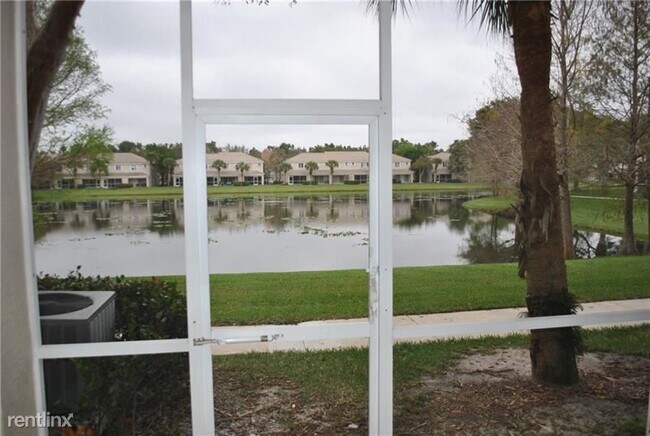 Building Photo - 2 br, 2.5 bath Townhome - 4960 Palmbrooke Cir