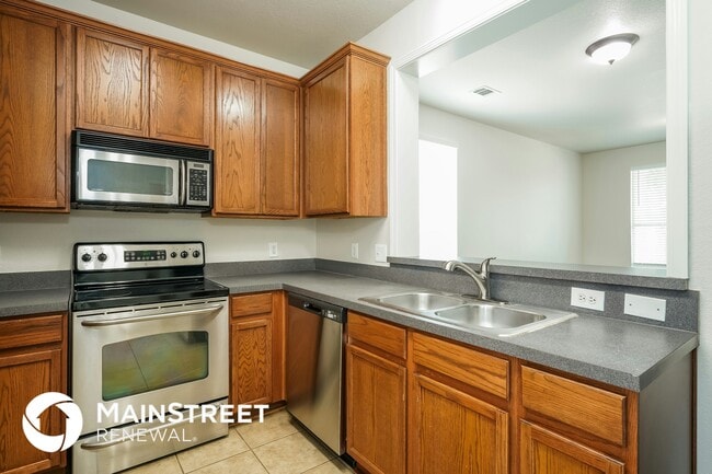 Building Photo - 10648 Traymore Dr