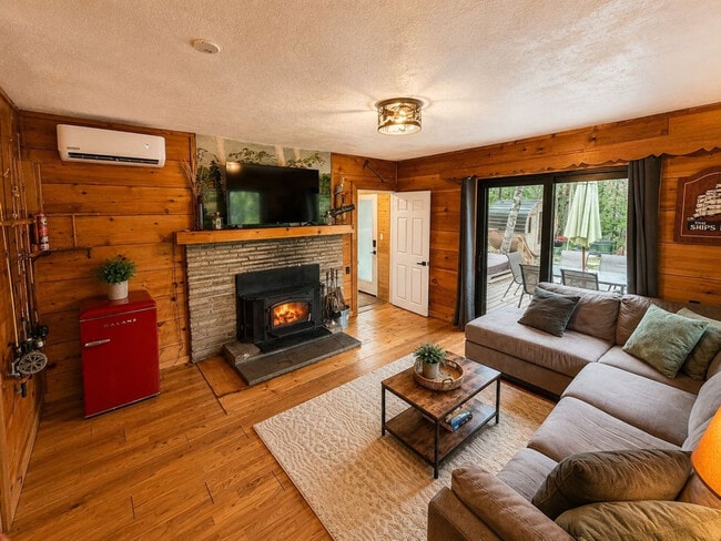 Building Photo - 49 B Silver Birch Lane-SI ID1340598P