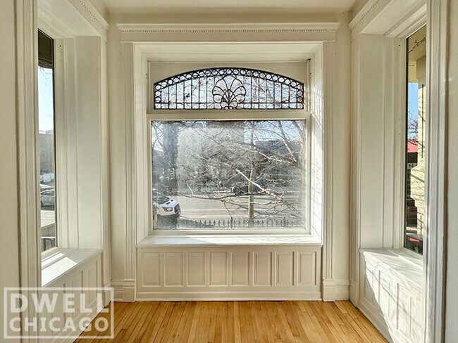 Building Photo - 1500 N Wells St