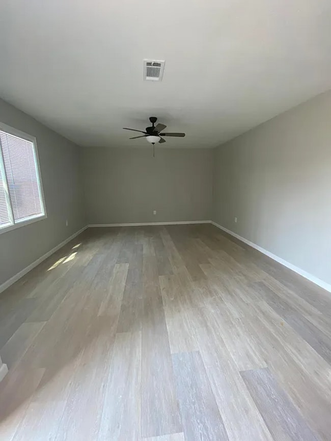 Foto del edificio - 3540 McHale St