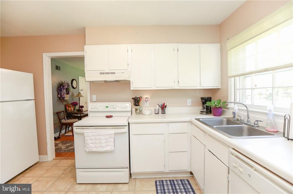 Primary Photo - 138 Towne Square Dr
