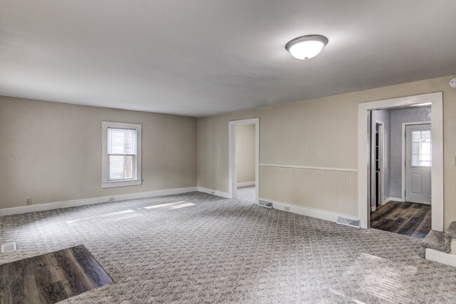 Foto del edificio - 616 Davis Ave