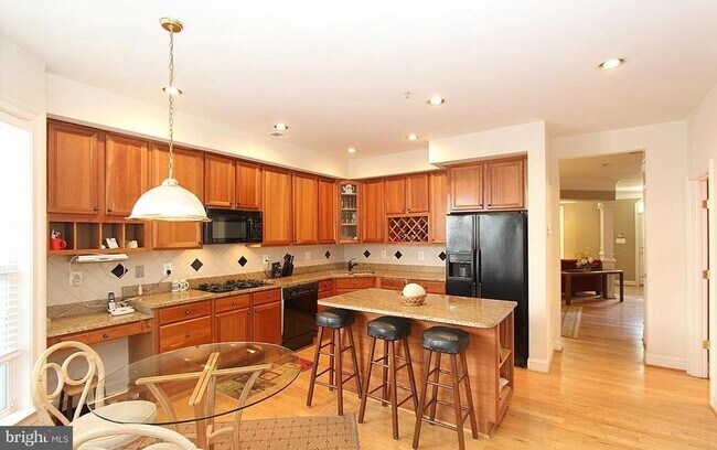 Foto del edificio - 537 Longhorn Crescent