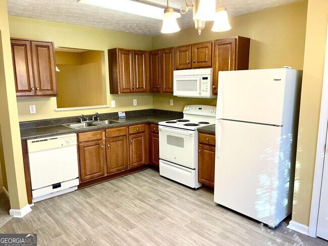 Foto del edificio - 3411 Waldrop Trail