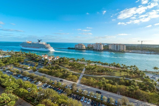 Foto del edificio - 300 South Pointe Dr