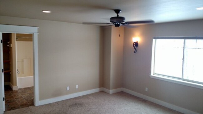 Building Photo - Experience this Desirable Sanctuary