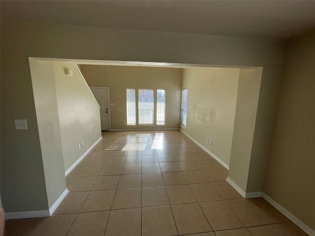 Building Photo - 513 Thornton Ct