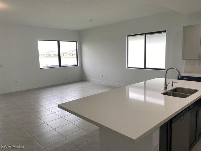 Foto del edificio - 5135 Nevola Ave