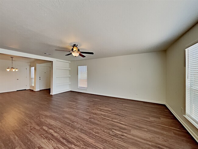 Foto del edificio - 6550 Garden Trail Ct