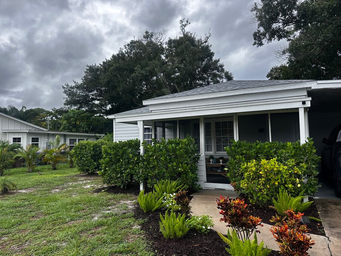 Foto principal - 2515 Vero Beach Ave