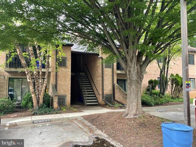 Building Photo - 62 Le Forge Ct