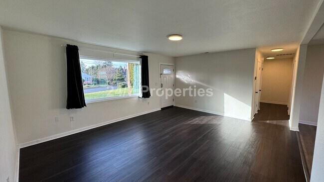 Foto del edificio - Ranch Style 3BD Home - SE Portland!