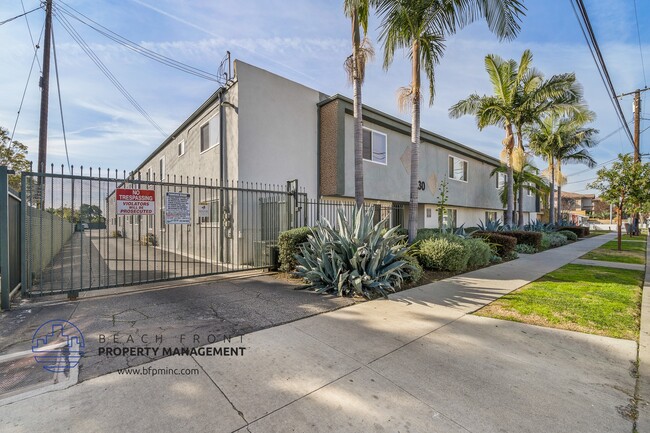Building Photo - Elm Vista