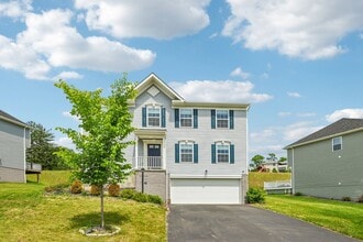 Building Photo - 1105 Deerfield Dr