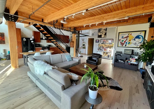 Building Photo - 2955 Inca St
