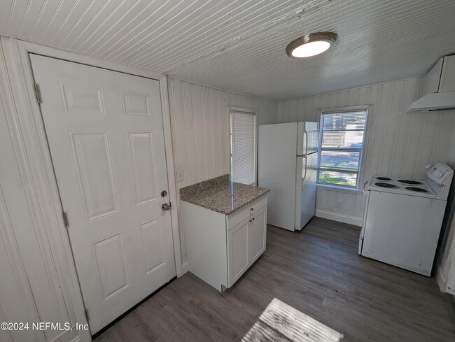 Building Photo - 3424 Talleyrand Ave