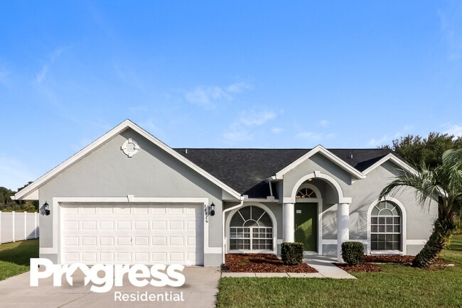 Building Photo - 38926 Carr Dr