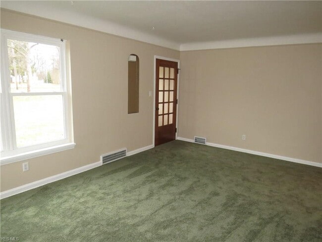 Building Photo - 9558 Johnnycake Ridge Rd