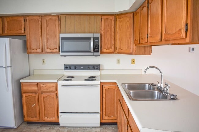 Foto del edificio - Two Bedroom Unit in Jersey Shore with Garage!