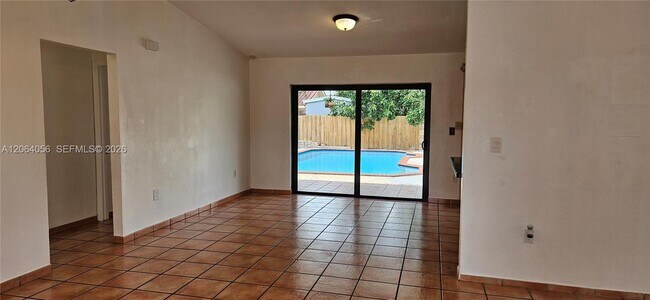 Building Photo - 14765 Kendale Lakes Blvd