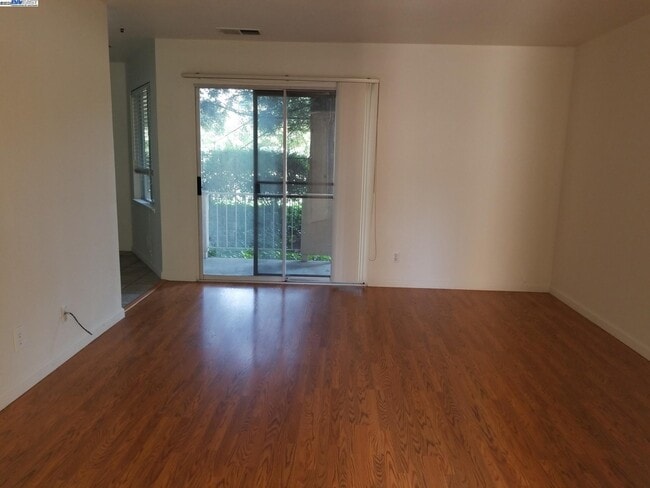 Building Photo - 4721 Nicol Common