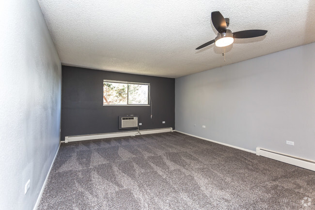 1BR, 1BA - Torrey - Sierra Vista