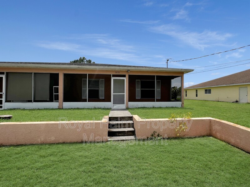 Foto principal - 5231 27th St SW