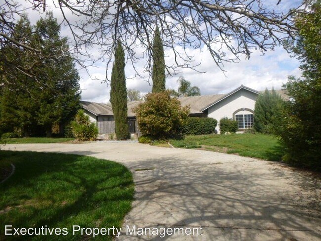 Building Photo - 3 br, 2 bath House - 2895 Stretch Rd Merced