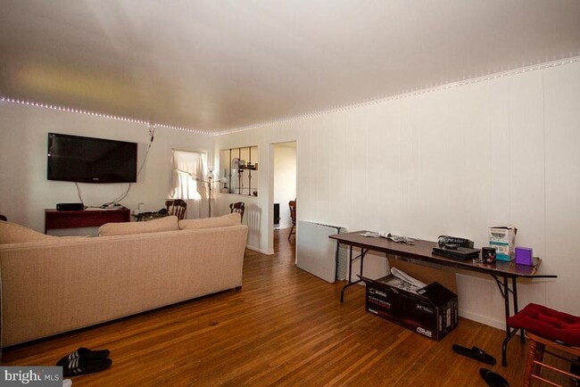 Foto del edificio - 10 Sherwood Ln