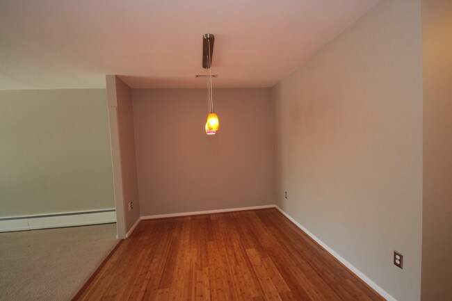 Foto del edificio - 2311 Wealthy St SE