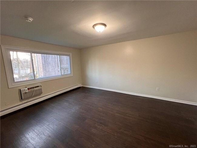 Building Photo - 333 Vincellette St