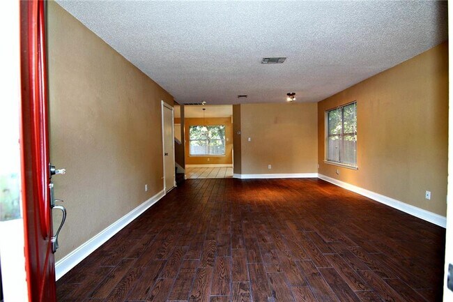 Foto del edificio - 3105 Blazing Star Trail