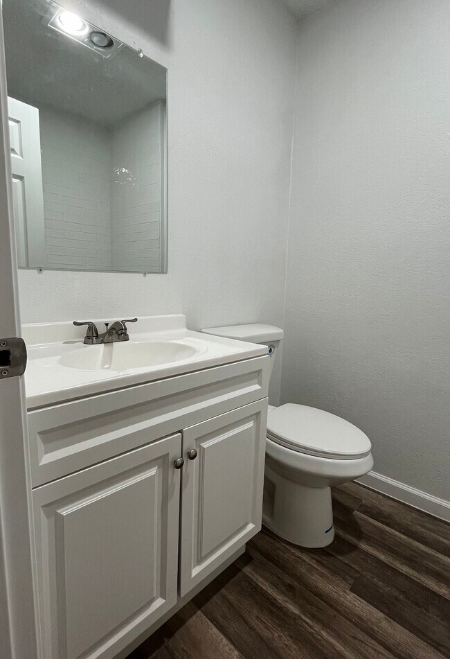Foto del edificio - 6860 S Creek Dr