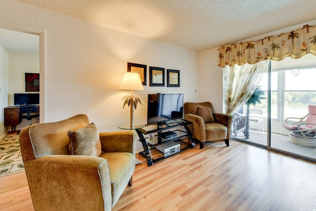 Foto del edificio - 3817 Lake Bayshore Dr