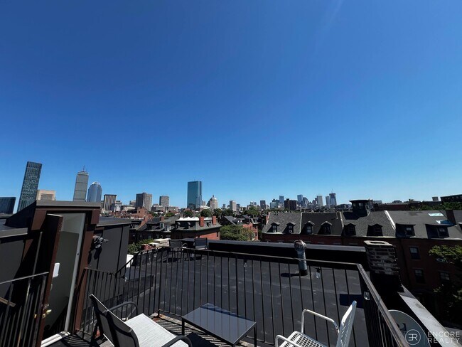 Building Photo - 605 Massachusetts Ave