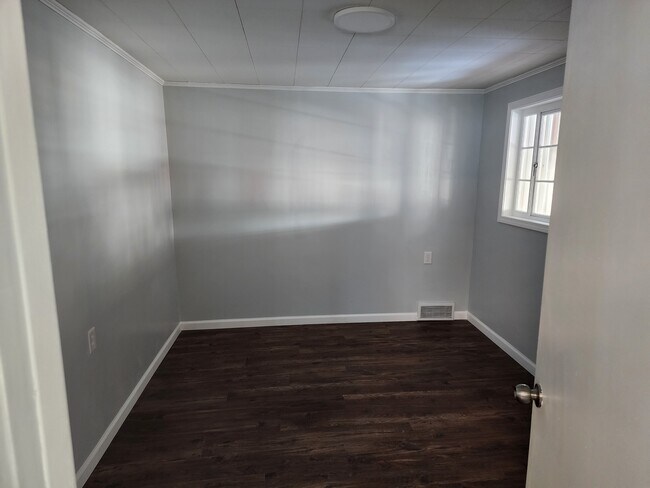 Building Photo - 313 Crawford Run Rd