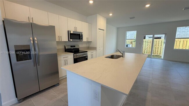 Foto del edificio - 1087 NW 2nd Ter