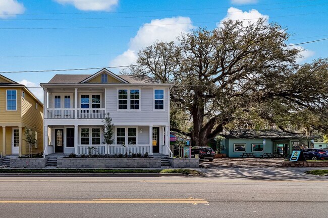Foto del edificio - Cottages of Amelia Townhouse